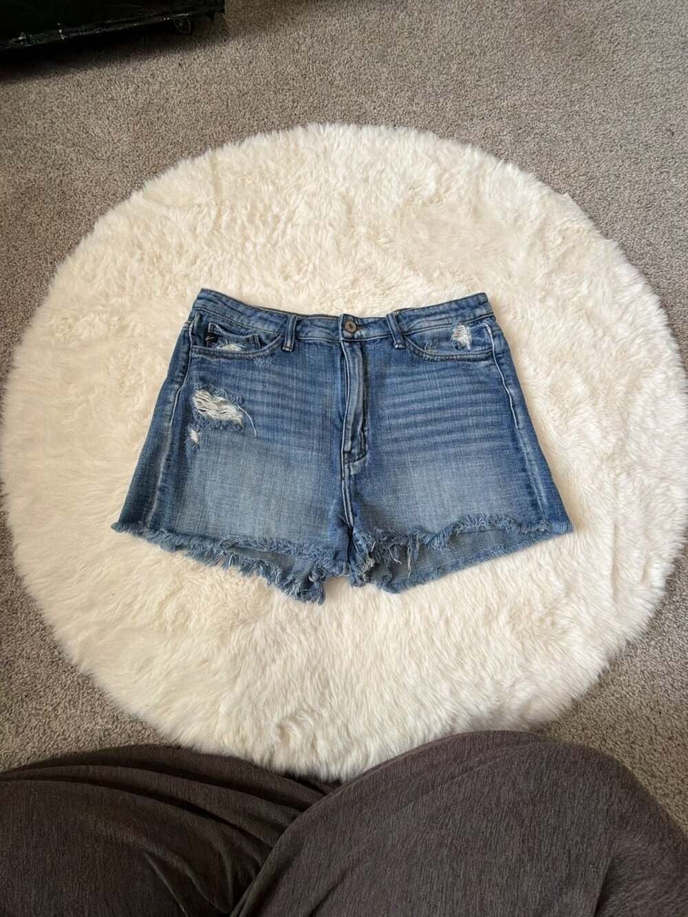 KanCan KC5128D Women's High Rise Distressed Denim Cut-Off Shorts Size L